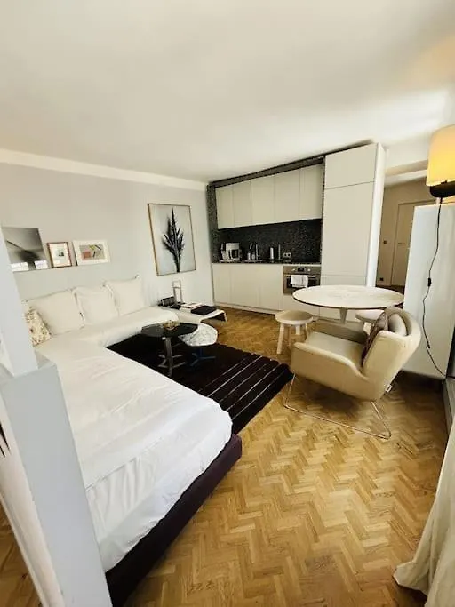 Apartment Cozy Apt Canal Saint Martin Paris